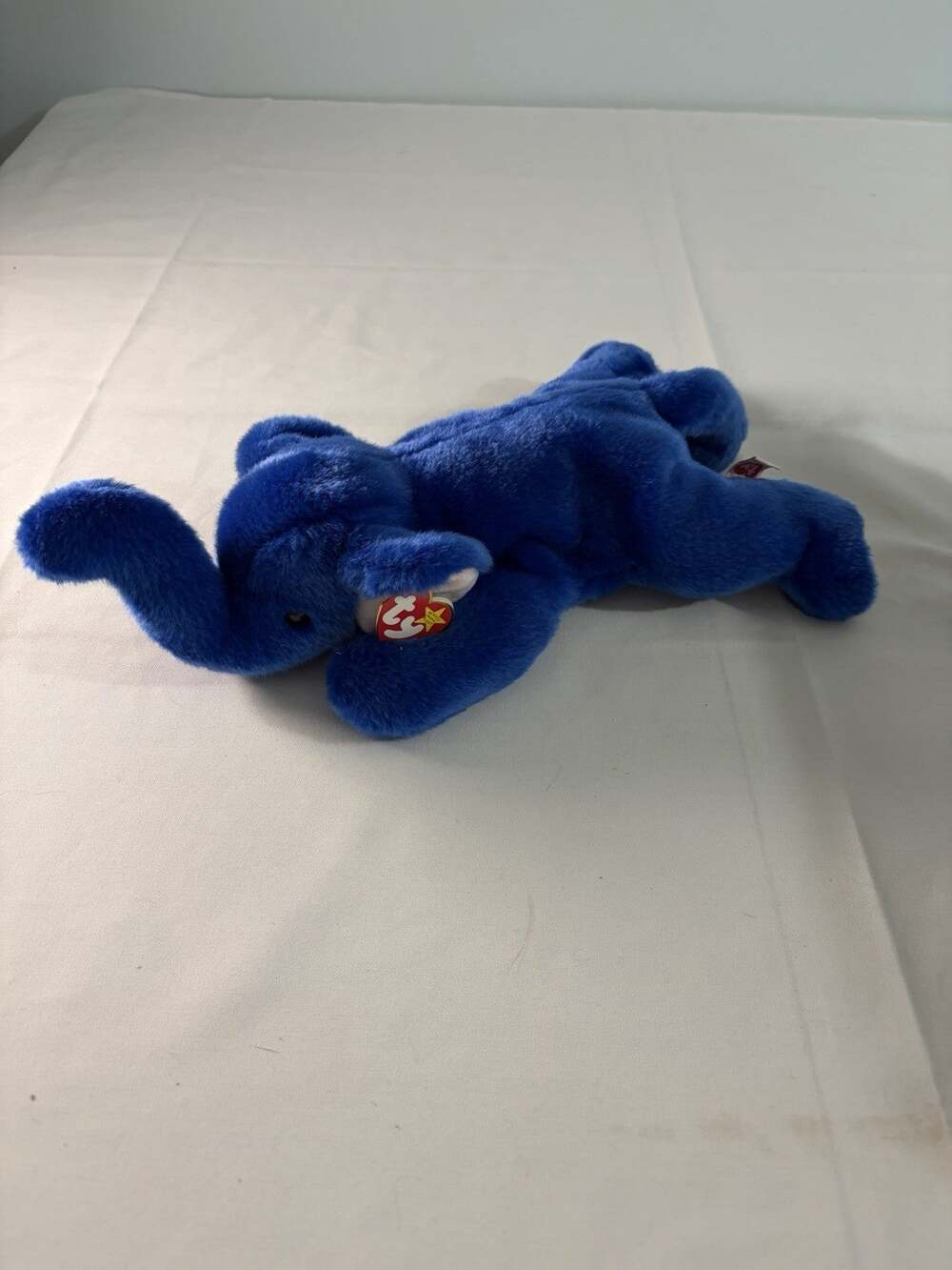 Vintage 1998 Ty Beanie Buddy “Peanut” the Elephant in the Rare Royal Blue Color